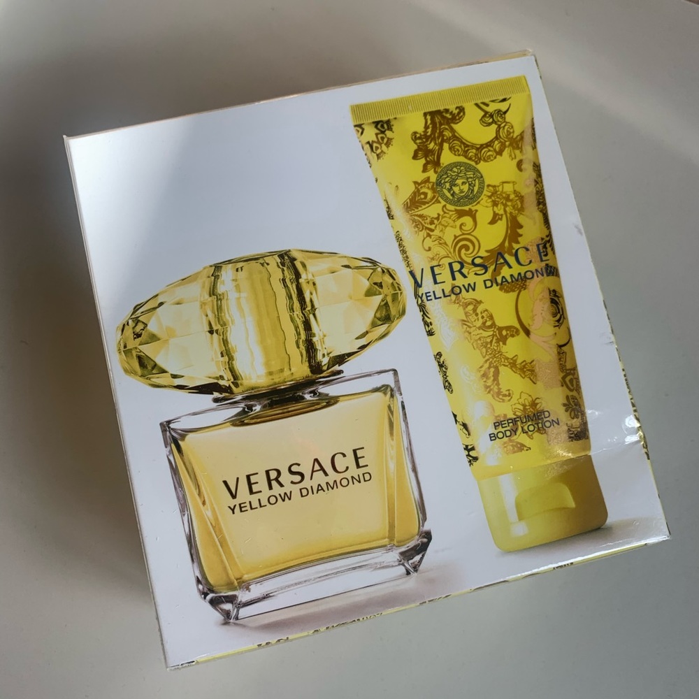Versace Yellow Diamond Travel Set